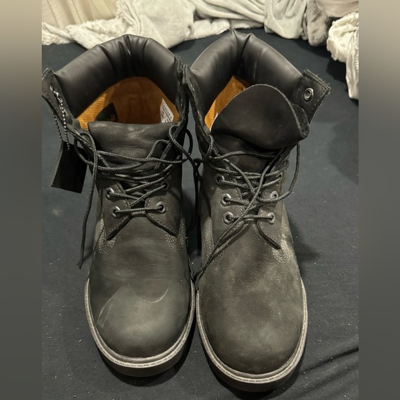 Timberlands - Picture 5 of 5